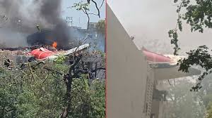 Tragic Air India Dreamliner Crash in Ahmedabad: अहमदाबाद में दुःखद उड़ान हादसा