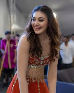 Portrait of Shefali Jariwala smiling at a public event.