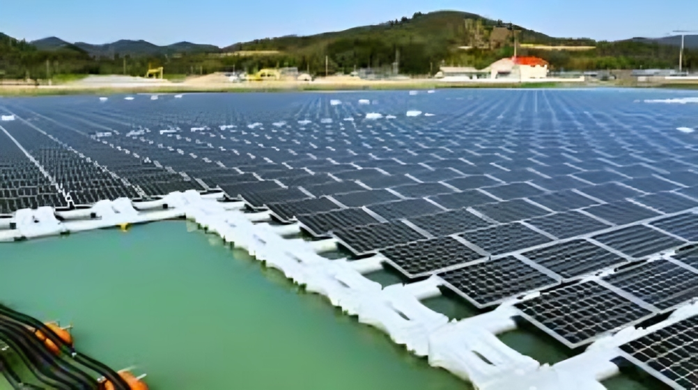 Japan’s Innovative Floating Solar Farms to Empower Rural Communities