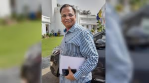 Portrait of Satyendar Jain smiling