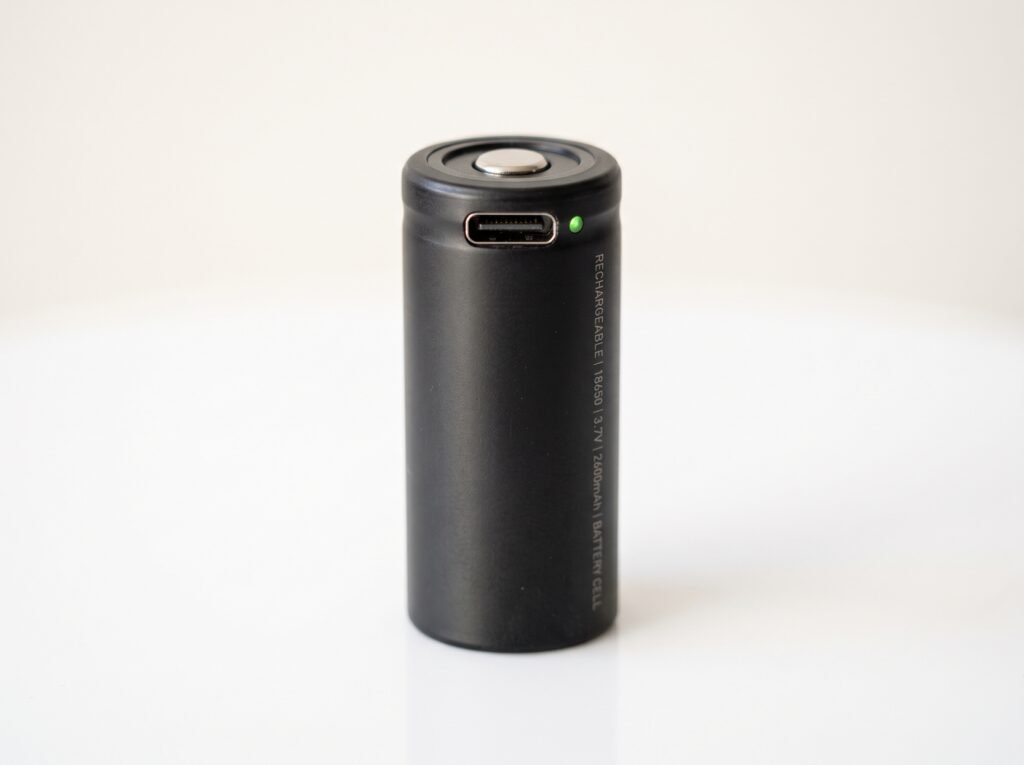 Nitecore Launches 18650 Battery With Built-In USB-C Port