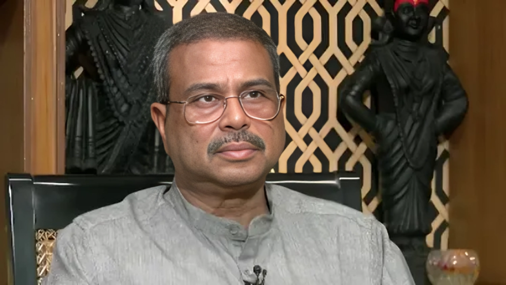 आखिरकार झुकना पड़ा, धर्मेंद्र प्रधान ने शिक्षा मंत्री पद से दिया इस्तीफा — पीएम मोदी को भेजी चिट्ठी, जंतर मंतर पर चल रहे प्रदर्शन के बाद आया ये बड़ा फैसला, जानिए पूरी कहानी