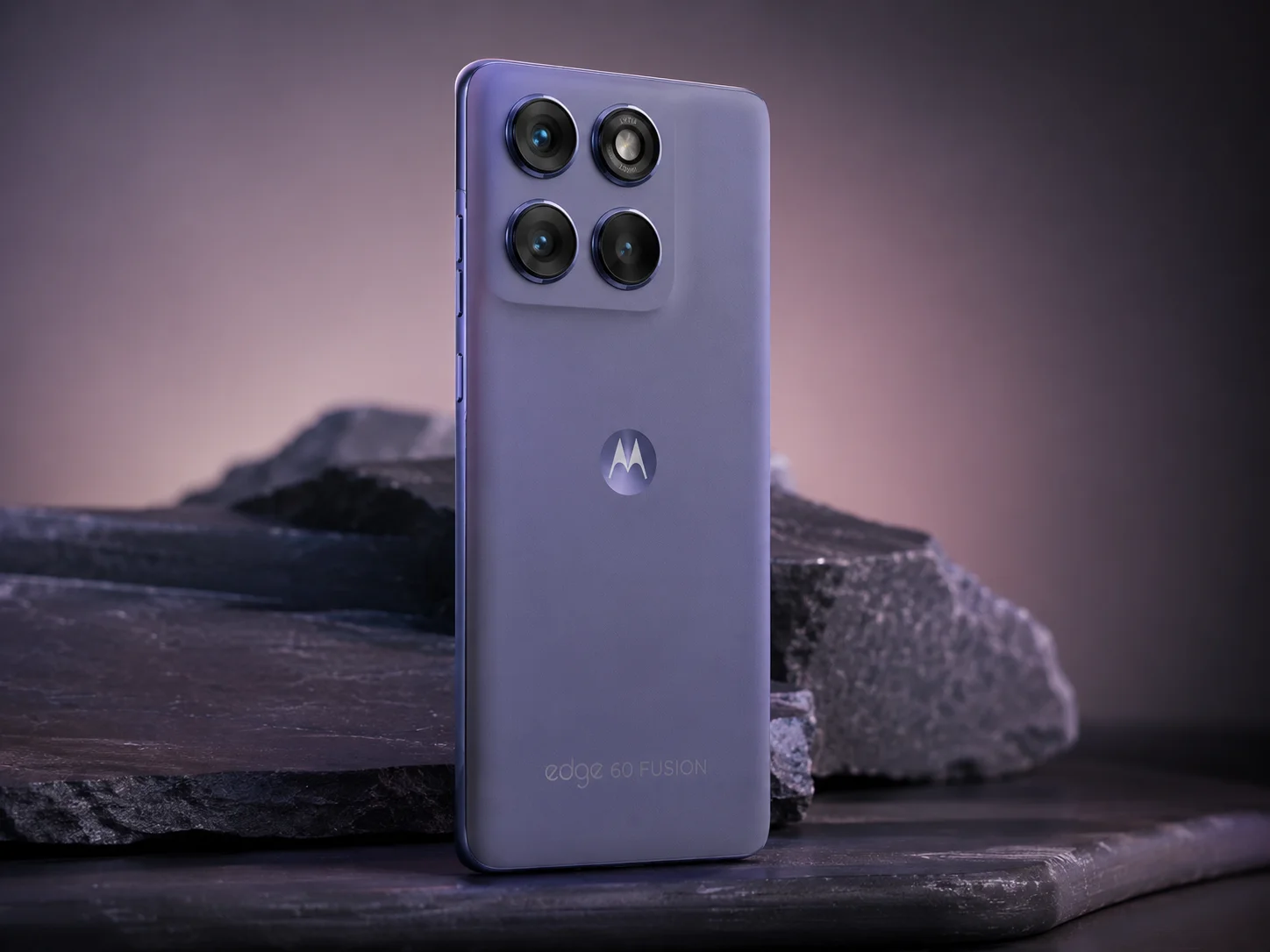 “IP69 सुरक्षा, Curved Display और 5500mAh Battery! Motorola Edge 60 Fusion खरीदने से पहले जान लीजिए इसकी 7 सबसे बड़ी खूबियां”